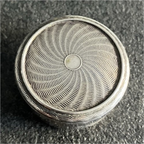 Boîte ronde métal - en, gravé