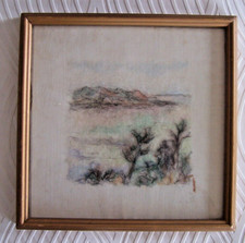 CADRE et Curieuse Création Signée sur Tissu Broderie de Fil ? de Cheveux ?