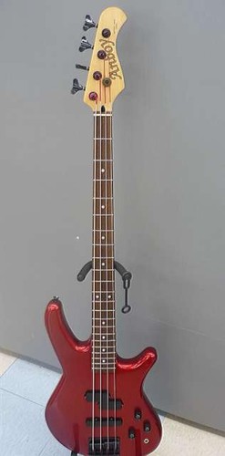 Guitare basse électrique