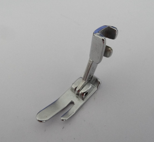 Pied point droit - , singer