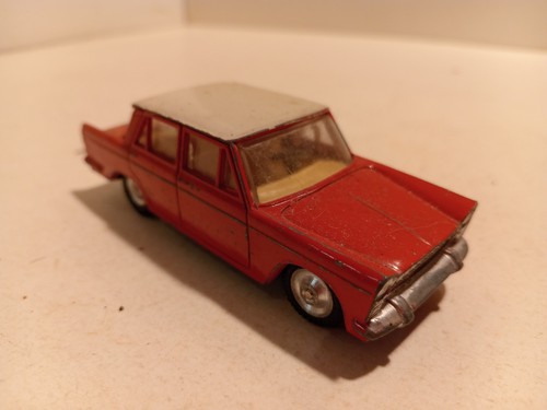 Gama 1137 fiat - fiat, rouge