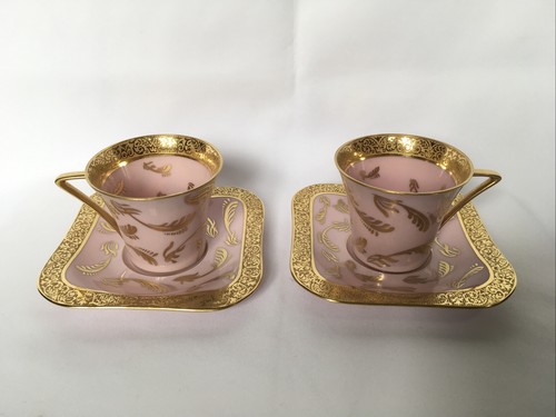 Tasses sous - et, sous-tasses