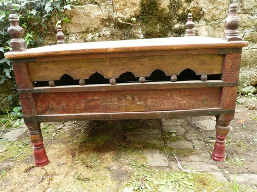 Ancienne table basse indienne