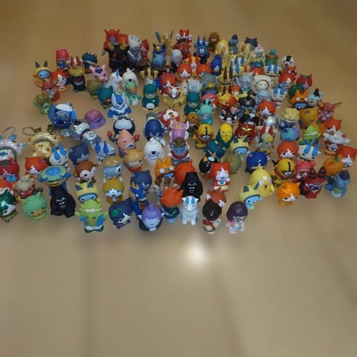 Lot figurines kai - lot, watch