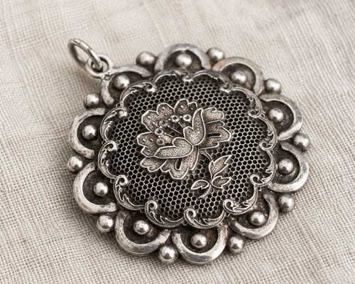 Pendentif médaillon argent - en,