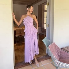 Robe longue plissée à col