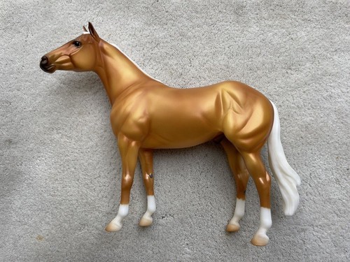 Retired breyer 1836 - retired, ideal