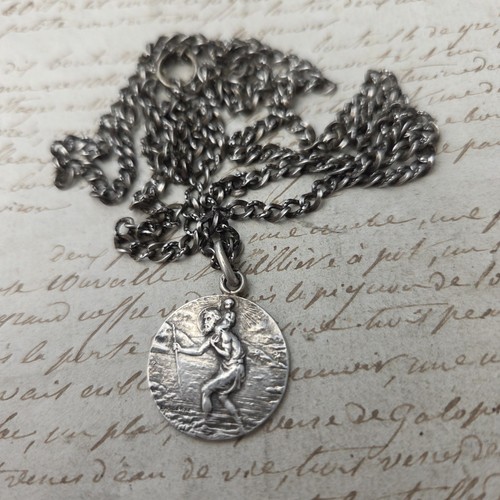 Collier chaine médaille - et, en