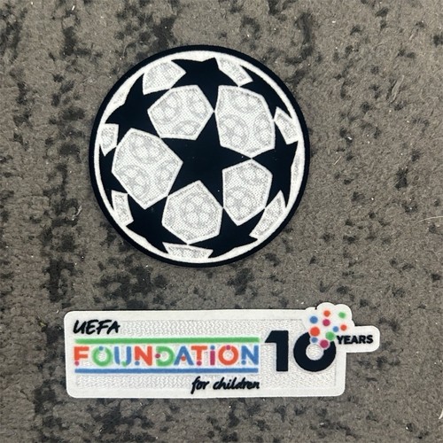 Uefa lot écussons - 2,
