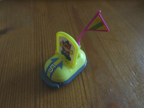 Kinder auto tamponneuse - kinder, jaune