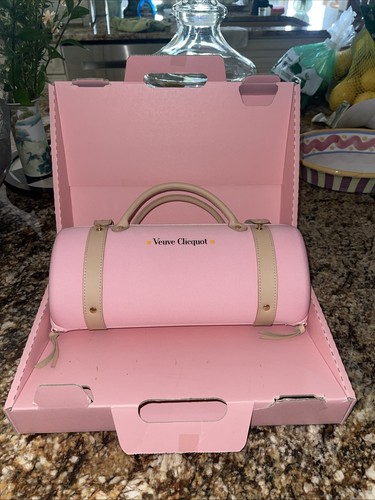 Veuve clicquot champagne - veuve,