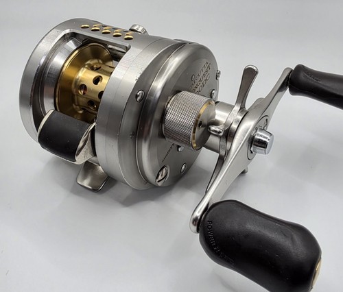 Moulinet droit shimano - droit, 03