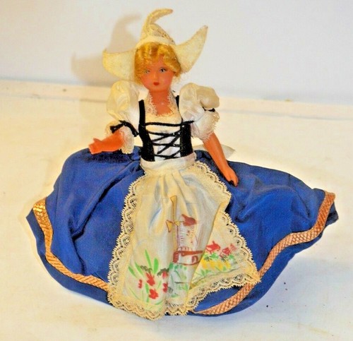 Ancienne poupee souvenir - ancienne, sujet