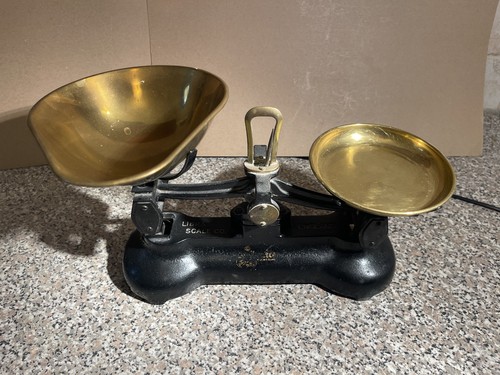 Ancienne balance anglaise - , en