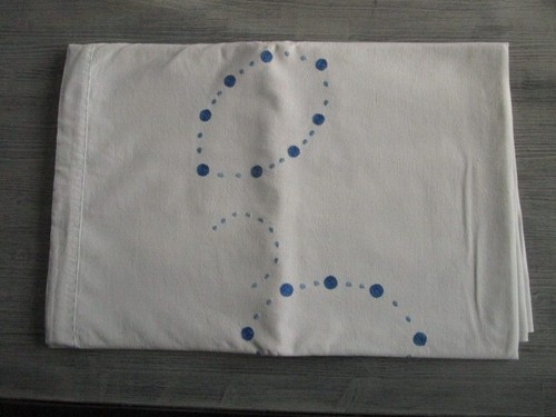 Nappe ancienne brodée