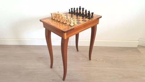 Musical italian chess table - table,