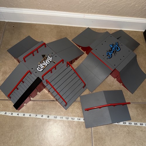 Finger skateboard ramps set - finger,