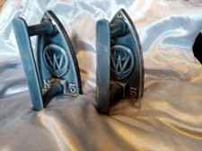 2 Anciens Fers à Repasser ou