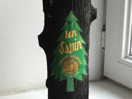 Bouteille fantaisie dans bois