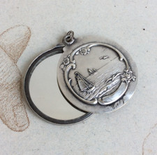 Pendentif Médaillon avec