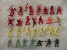 VINTAGE INDIAN COWBOY WESTERN VINTAGE PLASTIC FIGURE LOT GREAT CONDITION