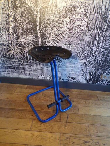Tabouret haut tracteur - haut,