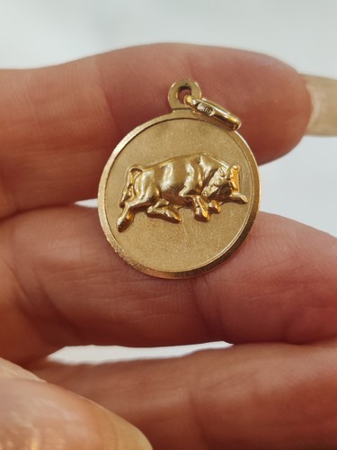 Médaille taureau or jaune - taureau, "