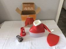 TUPPERWARE MOULIN UNIVERSEL