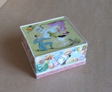 TRES JOLIE BOITE A POUDRE