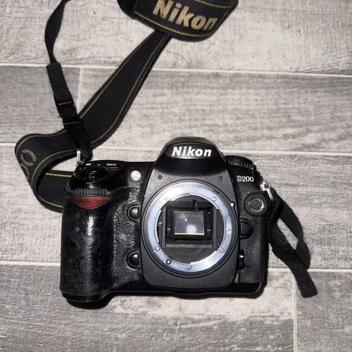 Nikon d200 digital slr camera - d200,