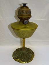 -BELLE LAMPE A PETROLE SIGNEE