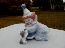 LLADRO SPAIN FIGURINE #5278 ENTITLED  "PERRIOT CLOWN W/ PUPPY & BALL"