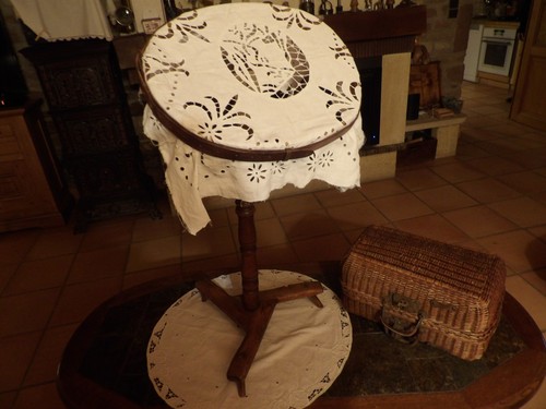 Ancien tambour brodeuse sur - ancien,