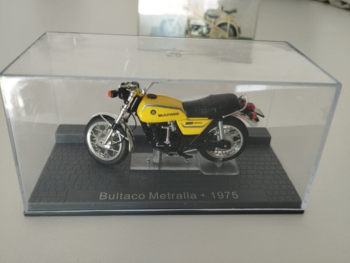 Moto classique bultaco - 1/24,