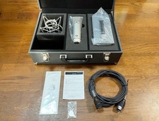 Jeu de microphones Neumann U67