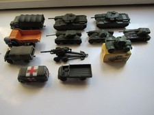 LOT DINKY TOYS  /  MILITAIRE CHAR CAMION CANON AMBULANCE