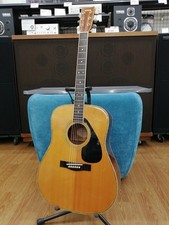 Guitare acoustique électrique