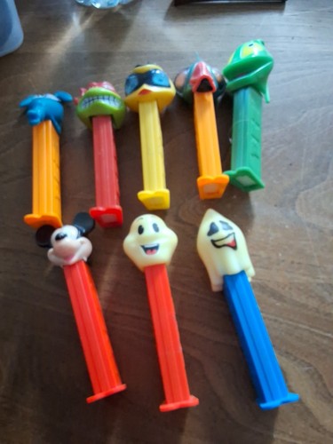 Lot ancien pez avec pied - 8,