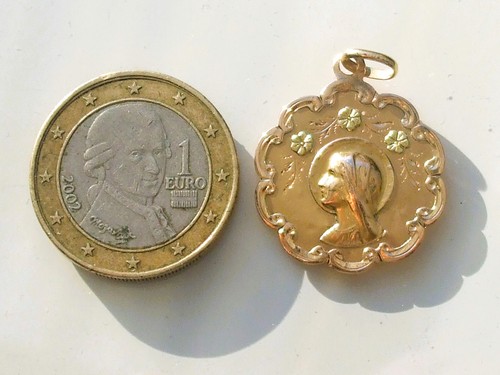 Belle medaille vierge - medaille, la