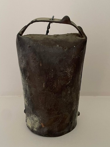 Ancienne cloche pour betail - pour,