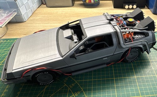 Delorean dmc grise - grise, avec