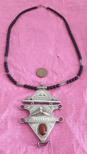 PENDENTIF / BERBERE / TOUAREG / SAHARA./ ARGENT / CORNALINE