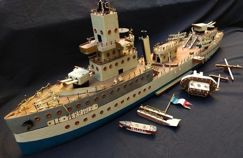 Militaria maquette bois - militaria,