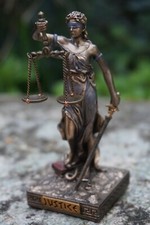 708.8056  FIGURINE STATUETTE  JUGE LOI   LA JUSTICE AVOCAT STYLE  BRONZE