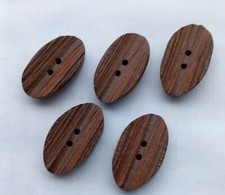 LOT OF WOODEN BUTTONS DIAMETER 2.5 CM BY 2 CM