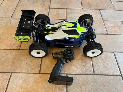 Losi 8ight 4x4 - 1/8,
