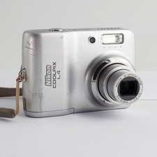 Nikon Coolpix L4 3x zoom 4 mp