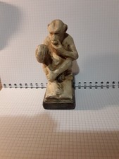 Statuette du singe au crane