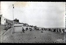SAINT-PAIR-sur-MER (50) VILLAS & CABIN BEACH TENT animated in 1955