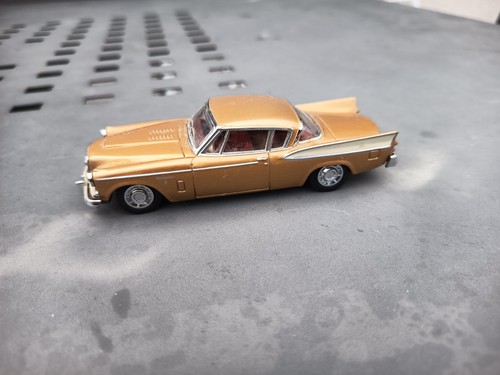 Voiture miniature dinky - voiture,